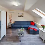 Panorama 4*